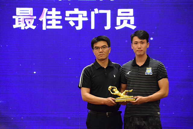 杨明洋坦言磨合不是问题 塞尔吉尼奥自信能做得更好